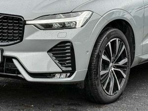 Volvo XC60 Plus Dark 2WD AHK Digitales Cockpit Memory Sitze S