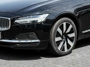 Volvo V90 Kombi Core Recharge Plug-In Hybrid AWD StandHZG Di
