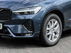 Volvo XC60 B5 Benzin AWD Ultra Dark Luftfahrw. AHK Akustivgla