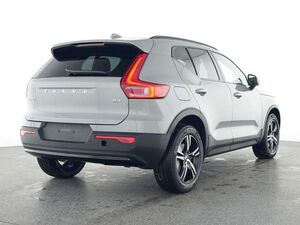 Volvo XC40 Plus Dark 2WD AHK Digitales Cockpit Memory Sitze S