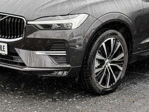 Volvo XC60 Core 2WD AHK Digitales Cockpit Soundsystem LED Kur