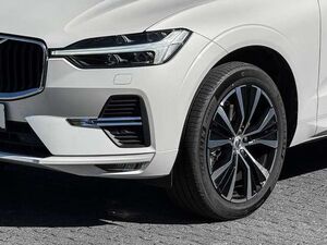Volvo XC60 B4 B Core 2WD AHK Soundsystem LED Kurvenlicht Sper