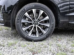 Volvo XC60 Plus Dark AWD B5 Benzin EU6d Allrad Leder digitale