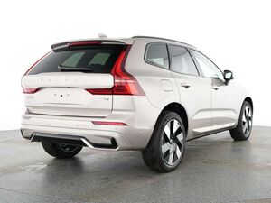 Volvo XC60 Plus Dark Recharge Plug-In Hybrid AWD HUD StandHZG