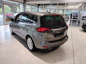 Opel Zafira wenig KM vom Opel Partner