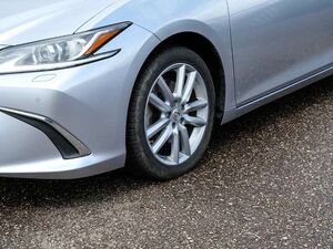 Lexus ES 300 h Navi Leder LED ACC Apple CarPlay Android Auto Me