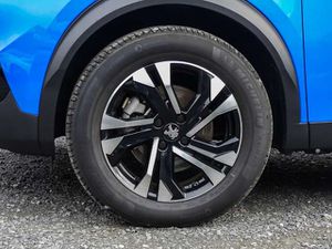 Peugeot 2008 e- Allure Pack Elektromotor 136