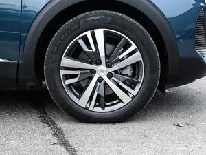 Peugeot 3008 Hybrid 225 Roadtrip 1.6 Plug-In EU6d Navi digitale