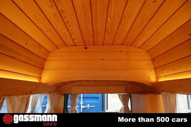 VW T2 Camper Bus - High Roof / Hochdach