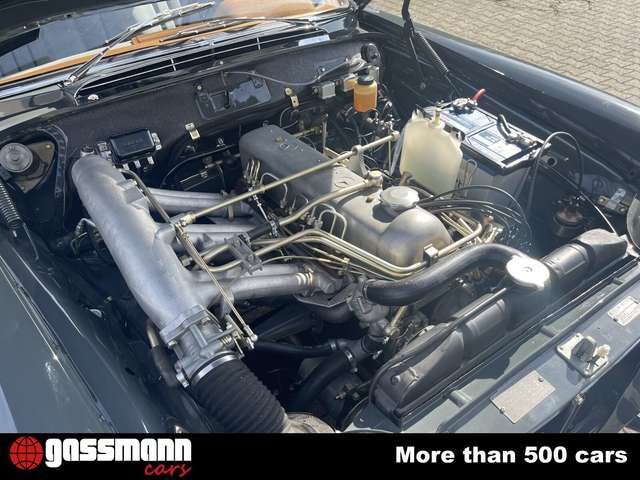 Mercedes-Benz 220 SEb W111 Coupe