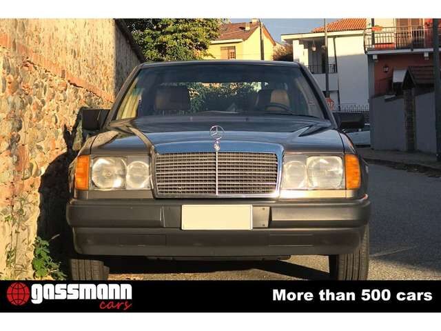 Mercedes-Benz 200 Limousine W124