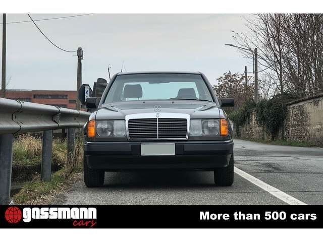Mercedes-Benz 200 Limousine W124