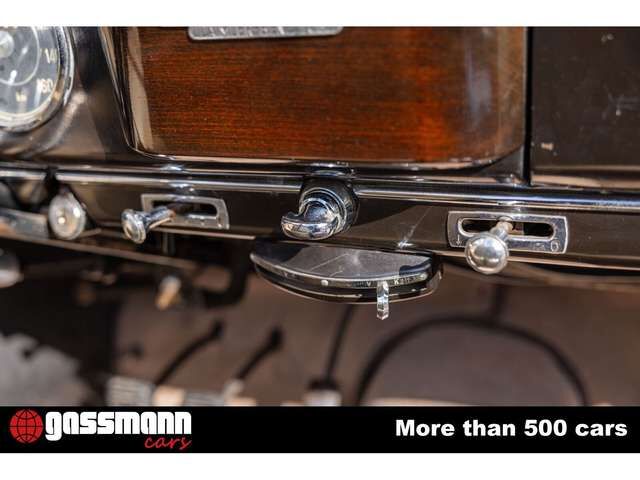 Mercedes-Benz 220 B Cabriolet W187