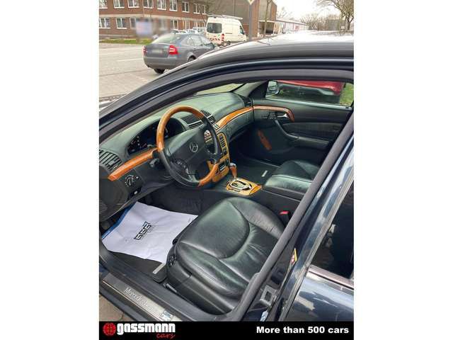 Mercedes-Benz S600 W220 Guard B7 Werks Panzer Armored