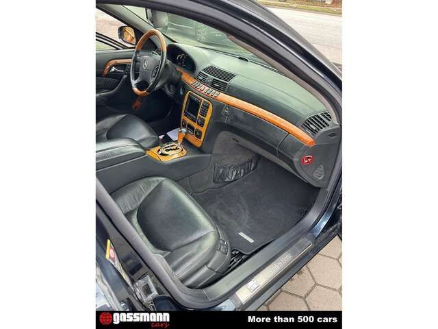 Mercedes-Benz S600 W220 Guard B7 Werks Panzer Armored