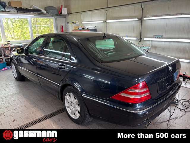 Mercedes-Benz S600 W220 Guard B7 Werks Panzer Armored