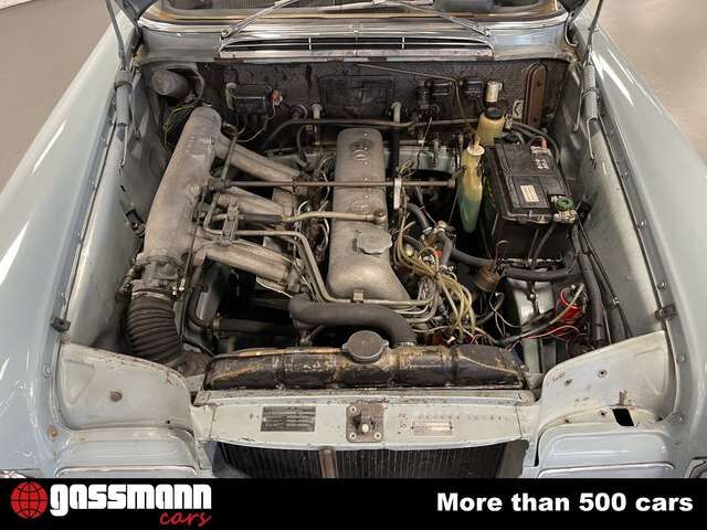 Mercedes-Benz 220 SEB Heckflosse Limousine W111 mehrfach