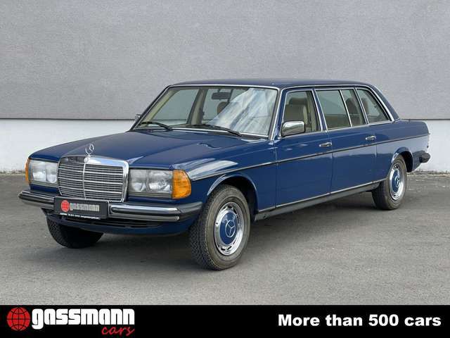 Mercedes-Benz 250 Lang Pullmann, Stretchlimousine W123