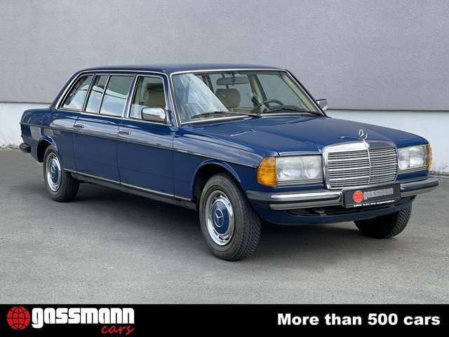 Mercedes-Benz 250 Lang Pullmann, Stretchlimousine W123