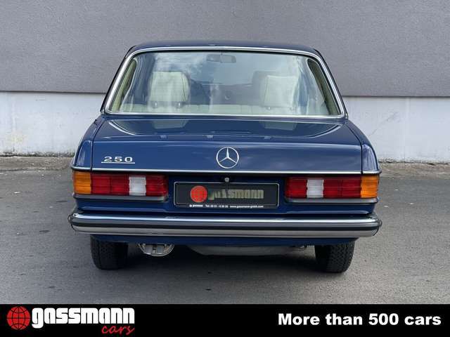 Mercedes-Benz 250 Lang Pullmann, Stretchlimousine W123