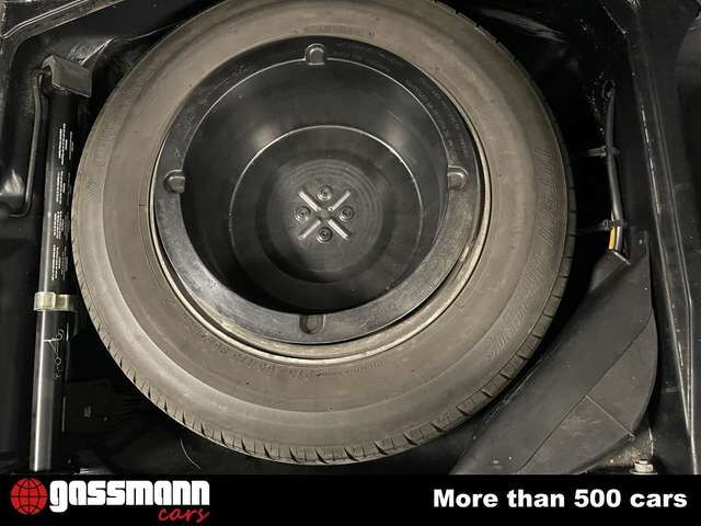 Mercedes-Benz 560 SEL Limousine W126