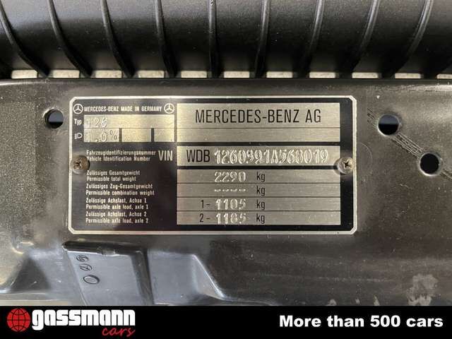 Mercedes-Benz 560 SEL Limousine W126