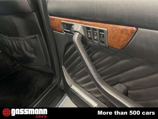 Mercedes-Benz 560 SEL Limousine W126