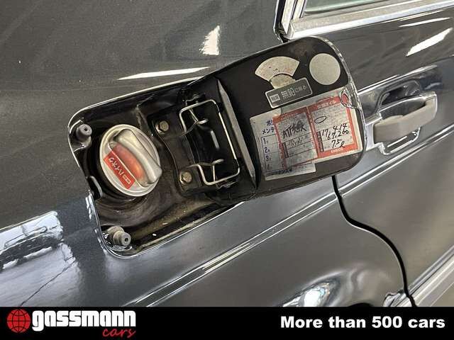 Mercedes-Benz 560 SEL Limousine W126