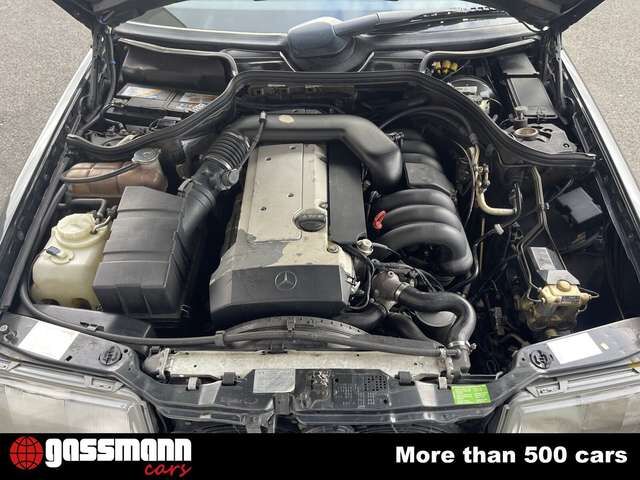 Mercedes-Benz E320 Cabrio A124