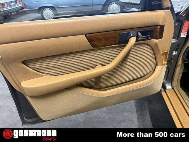 Mercedes-Benz 500 SEL Limousine 1. Serie W126, mehrfach