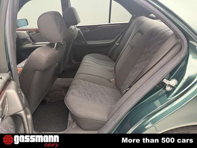 Mercedes-Benz E220 Diesel - W210