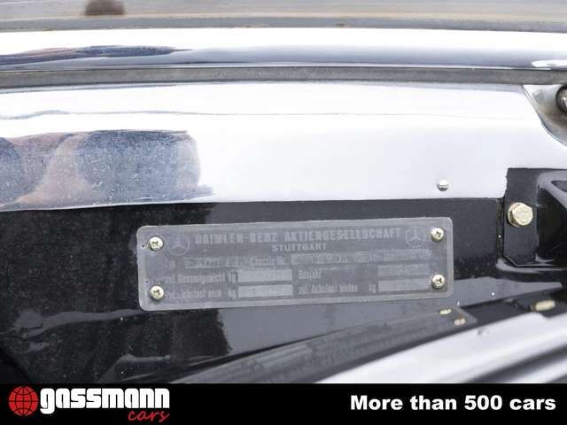 Mercedes-Benz 300 D Adenauer Limousine mit Schiebedach W189