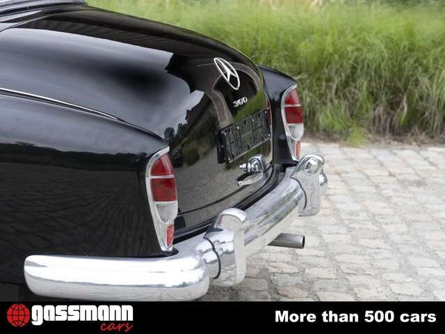 Mercedes-Benz 300 D Adenauer Limousine mit Schiebedach W189