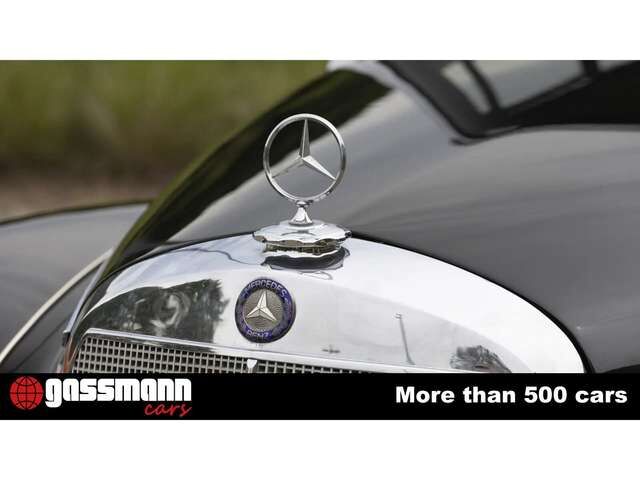 Mercedes-Benz 300 D Adenauer Limousine mit Schiebedach W189