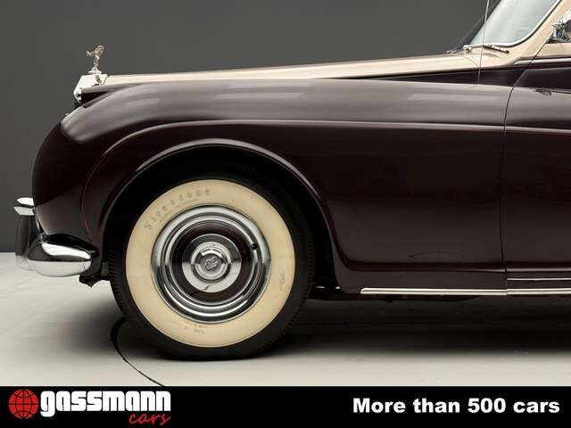 Rolls-Royce Phantom V Saloon Coupe, by James Young Matching