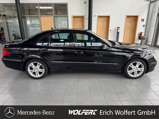 MERCEDES-BENZ E200 K Avantgarde Schiebedach aus Nachlass von Privat Ansicht 4 für Fahrzeugdetailseite