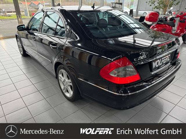 MERCEDES-BENZ E200 K Avantgarde Schiebedach aus Nachlass von Privat Ansicht 7 für Fahrzeugdetailseite