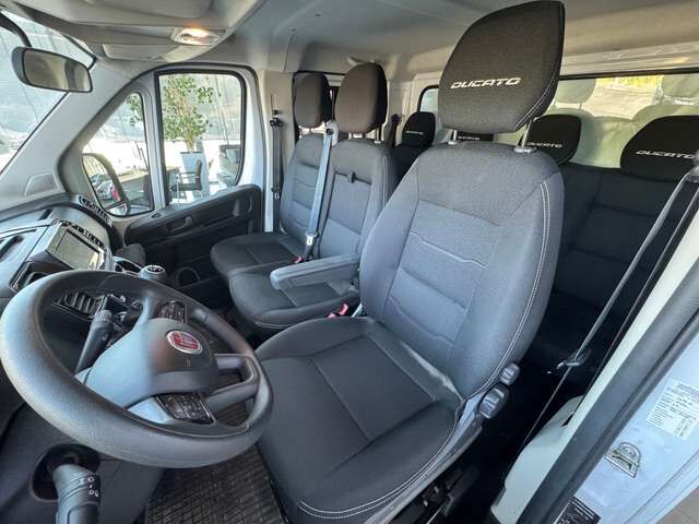 FIAT Andere DUCATO Maxi DoKa 7-Sitzer Pritsche Plane AHK Ansicht 13 für Fahrzeugdetailseite