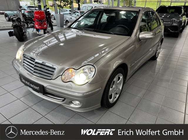 Mercedes-Benz C200