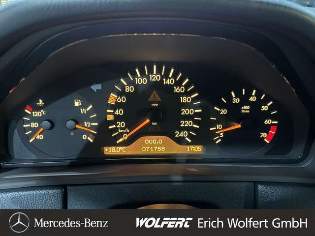 MERCEDES-BENZ E240 Elegance aus privatem Nachlass gepflegter Zustand! Ansicht 15 für Fahrzeugdetailseite