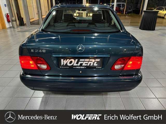 MERCEDES-BENZ E240 Elegance aus privatem Nachlass gepflegter Zustand! Ansicht 6 für Fahrzeugdetailseite