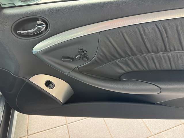 MERCEDES-BENZ CLK 200 K Cabrio Avantgarde 36.000 km Memorysitz Leder Automatik Ansicht 18 für Fahrzeugdetailseite