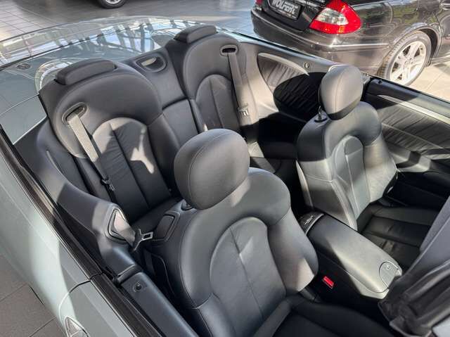 MERCEDES-BENZ CLK 200 K Cabrio Avantgarde 36.000 km Memorysitz Leder Automatik Ansicht 25 für Fahrzeugdetailseite