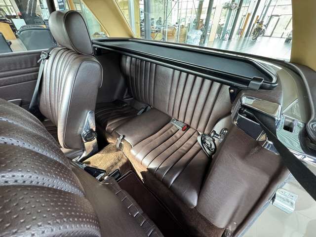 MERCEDES-BENZ 280 SL R107 restauriert im Top Zustand u. Ausstattung Ansicht 12 für Fahrzeugdetailseite