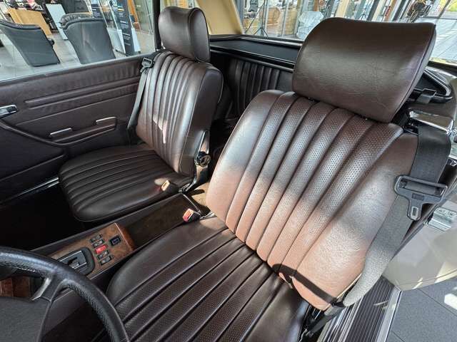 Mercedes-Benz 280 SL R107 in top Ausstattung und wunderschön