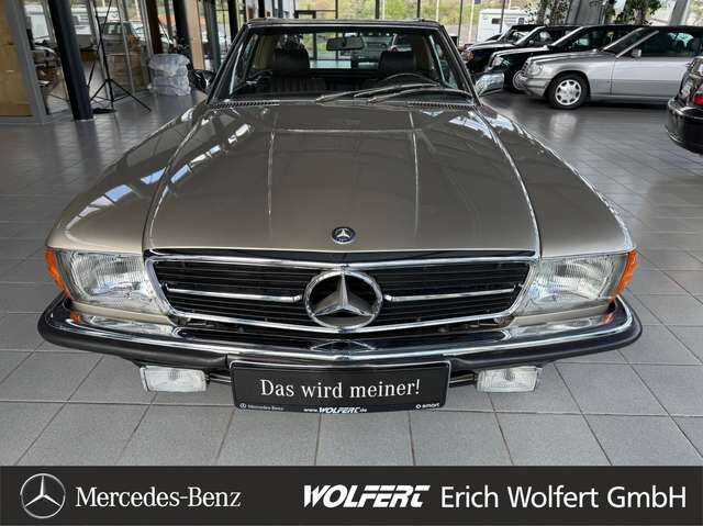 MERCEDES-BENZ 280 SL R107 restauriert im Top Zustand u. Ausstattung Ansicht 2 für Fahrzeugdetailseite