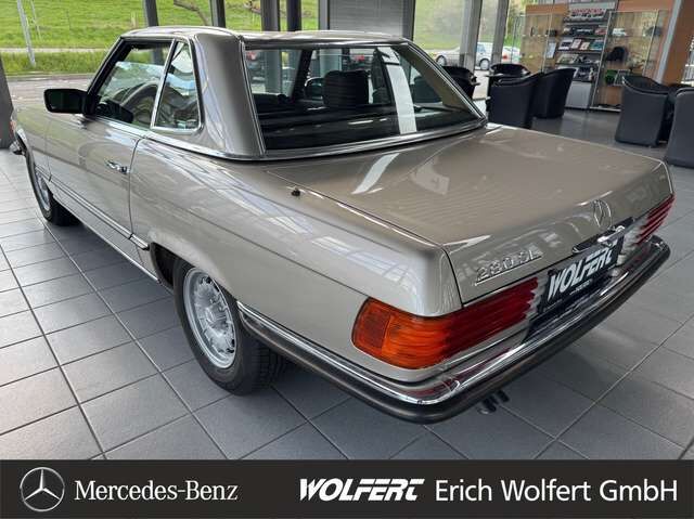 MERCEDES-BENZ 280 SL R107 restauriert im Top Zustand u. Ausstattung Ansicht 7 für Fahrzeugdetailseite