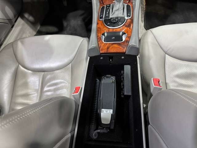 MERCEDES-BENZ SL 350 aus 2. Hand mit neuem Service, Reifen und Bremsen Ansicht 14 für Fahrzeugdetailseite