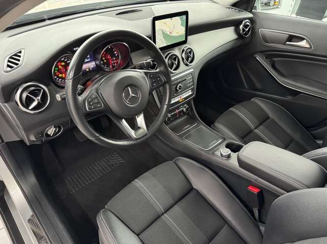 MERCEDES-BENZ GLA 180 mit Offroad Fahrwerk, 2 Jahre Mercedes Garantie Ansicht 10 für Fahrzeugdetailseite