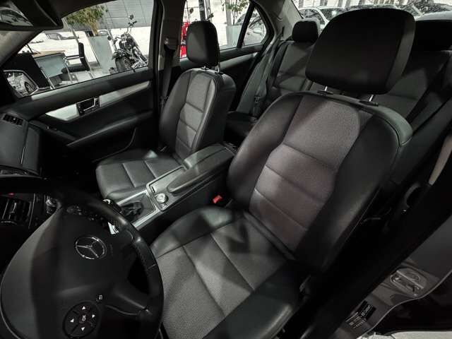 MERCEDES-BENZ C180 Avantgarde mit Anhängerkupplung von Privat Ansicht 11 für Fahrzeugdetailseite